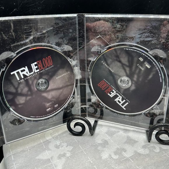 True Blood DVD The Complete Series Season 1 Horror Thriller Vampire Box Set - Picture 7 of 14
